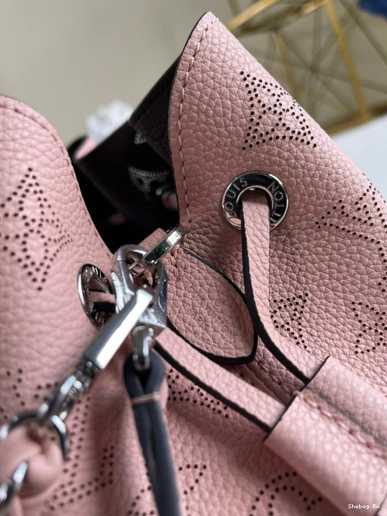 LOUIS VUITTON BELLA 0824